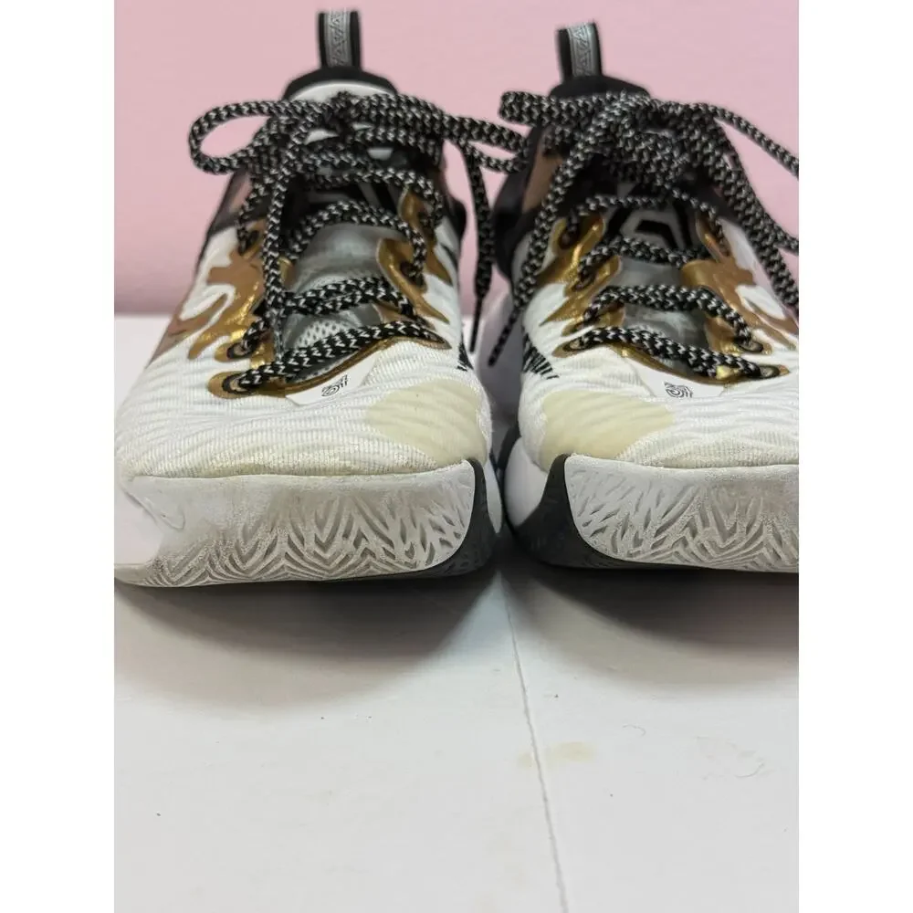Nike Giannis Immortality White Gold Black Basketball Shoes 54 Logo Size 7.5